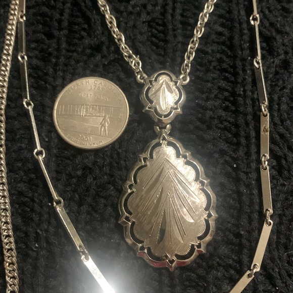 Triple Strand Silver etched pendant necklace w/ flat pin closure - Picture 6 of 6